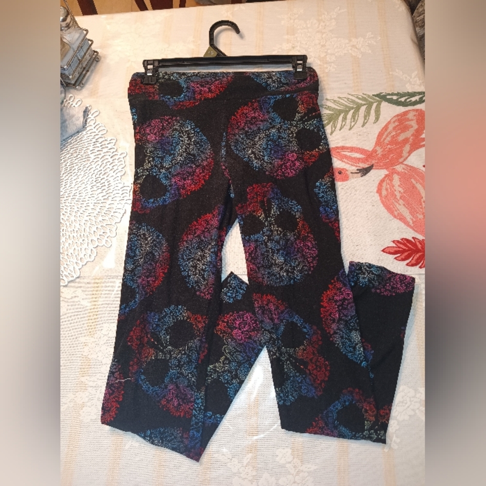 NOBO Multicolor Skull Leggings